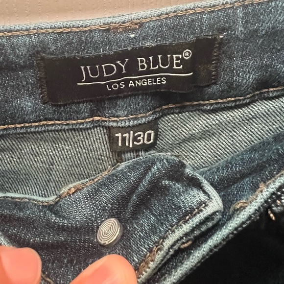Women's Distressed Judy Blue Jeans Size 11/30 - Picture 3 of 7